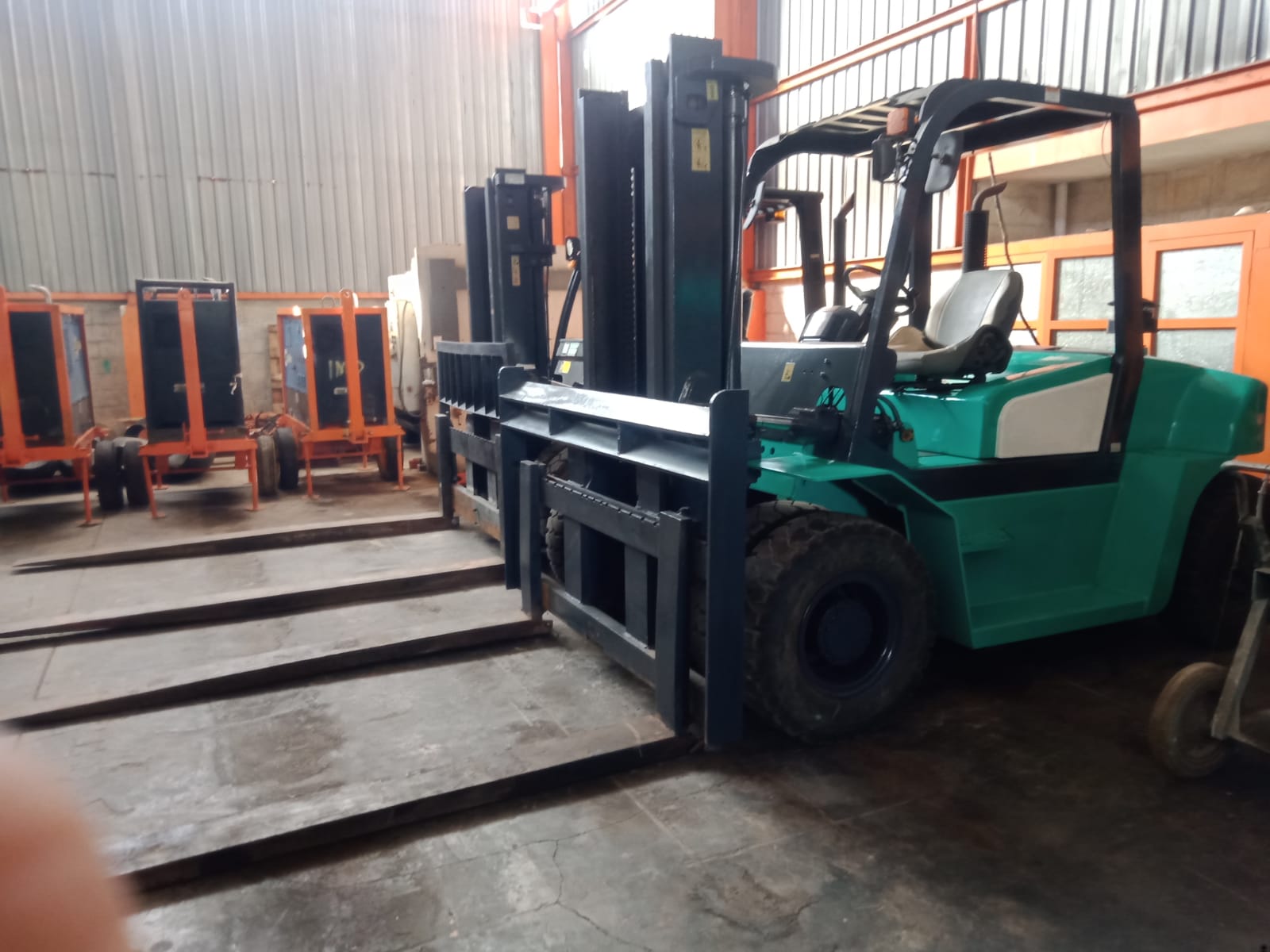 Bendera Forklift